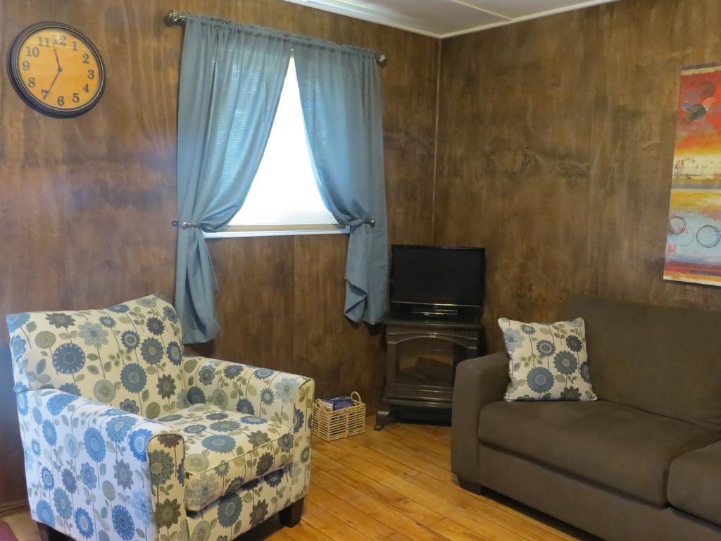 Orchard View Bed And Breakfast Moose Jaw Εξωτερικό φωτογραφία