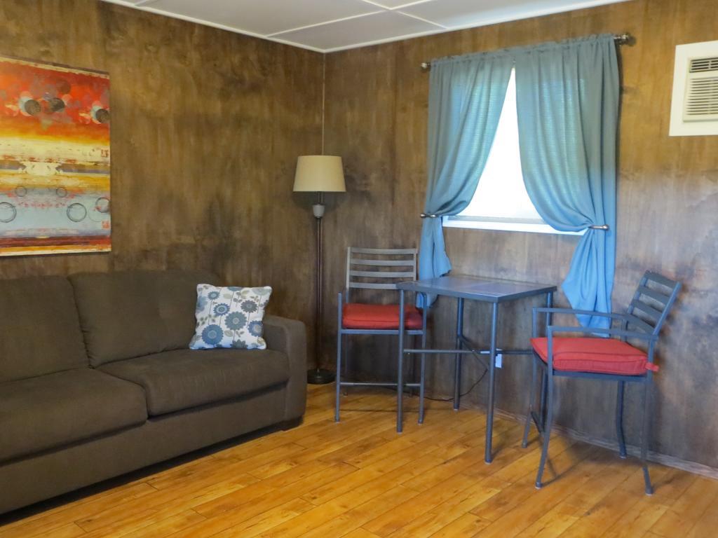 Orchard View Bed And Breakfast Moose Jaw Εξωτερικό φωτογραφία