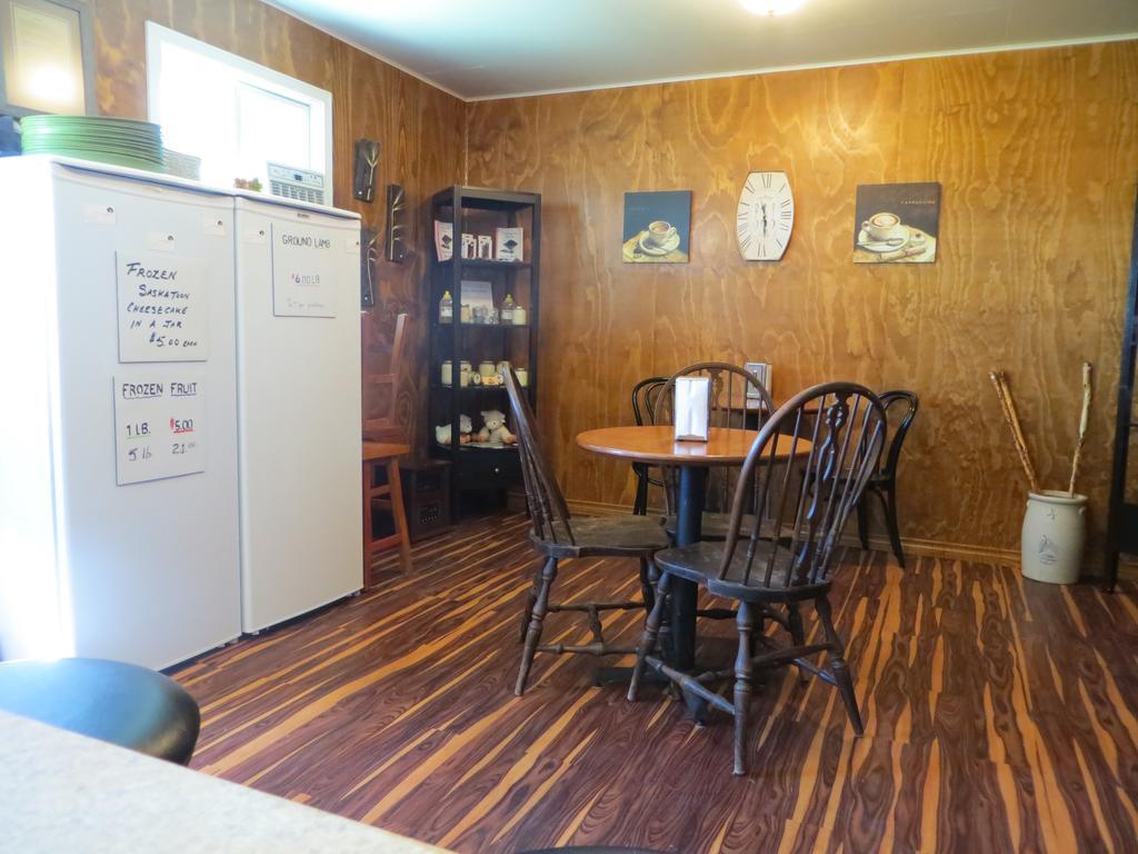 Orchard View Bed And Breakfast Moose Jaw Εξωτερικό φωτογραφία